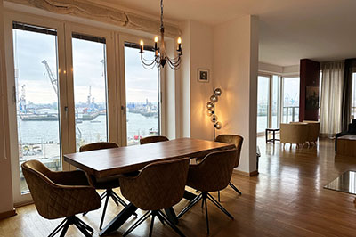 Luxuswohnung Elbsuite: Essplatz Wohnzimmer