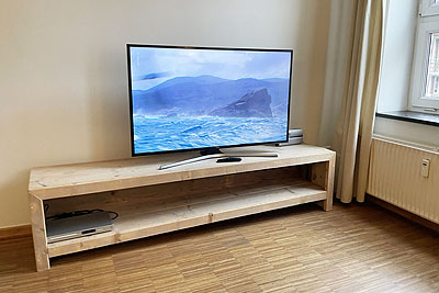 Ferienwohnung Style: Wohnzimmer TV groß