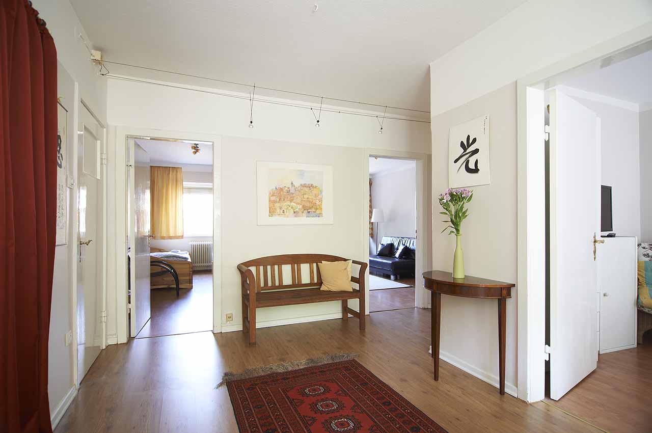 appartement b wohnzimmer diele hell bank