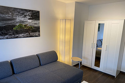 appartement barm wohnzimmer schrank