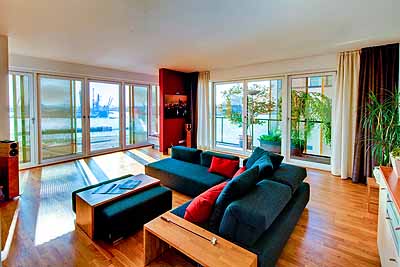 appartement elbsuite raumansicht ausblick elbe hafen