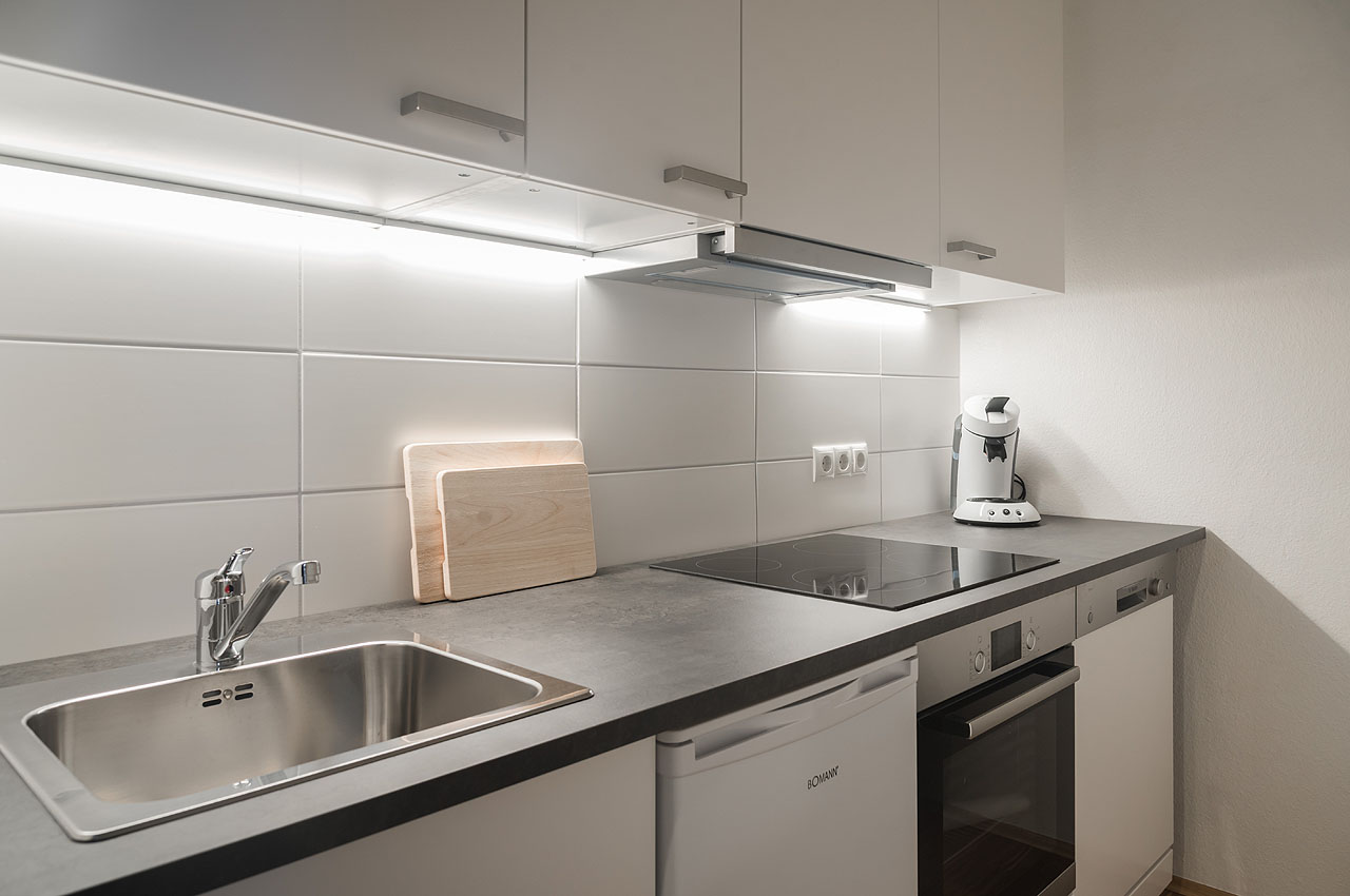 appartement elphi kuechenzeile backofen senseo
