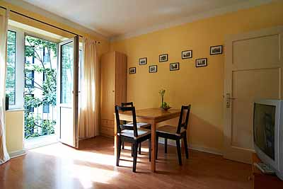appartement k34 raumansicht esstisch balkon