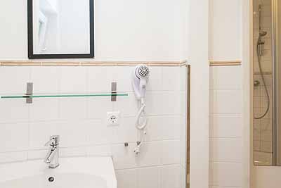 appartement lturm waschbecken bad