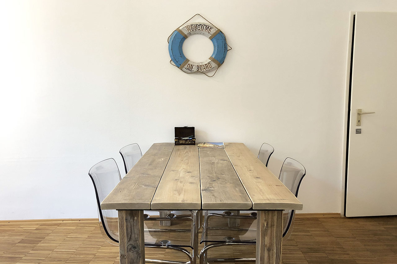 appartement onboard wohnzimmer esstisch