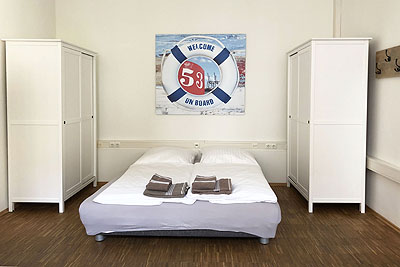 appartement onboard wohnzimmer schlafcouch1
