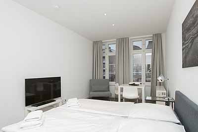 doppelzimmer fleet2 raumansicht flatscreen tv
